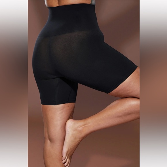 YITTY Lizzo Nearly Naked Shaping Ultra High Waist Booty Lift Short - Picture 7 of 10